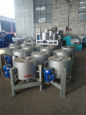 甩油機價格(圖)、葡萄籽濾油機一次過濾干凈、湖南葡萄籽濾油機
